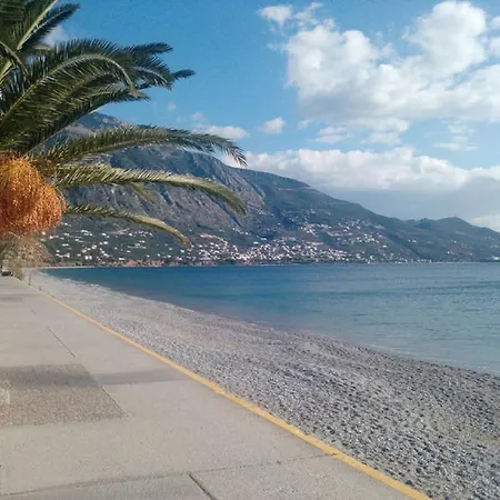 Deili Loft Апартаменты Каламата